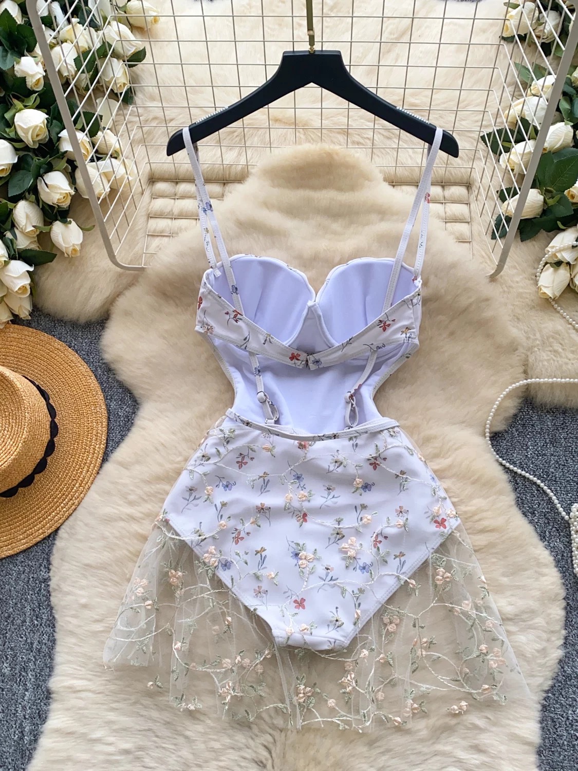 Define naughty top BS177 images